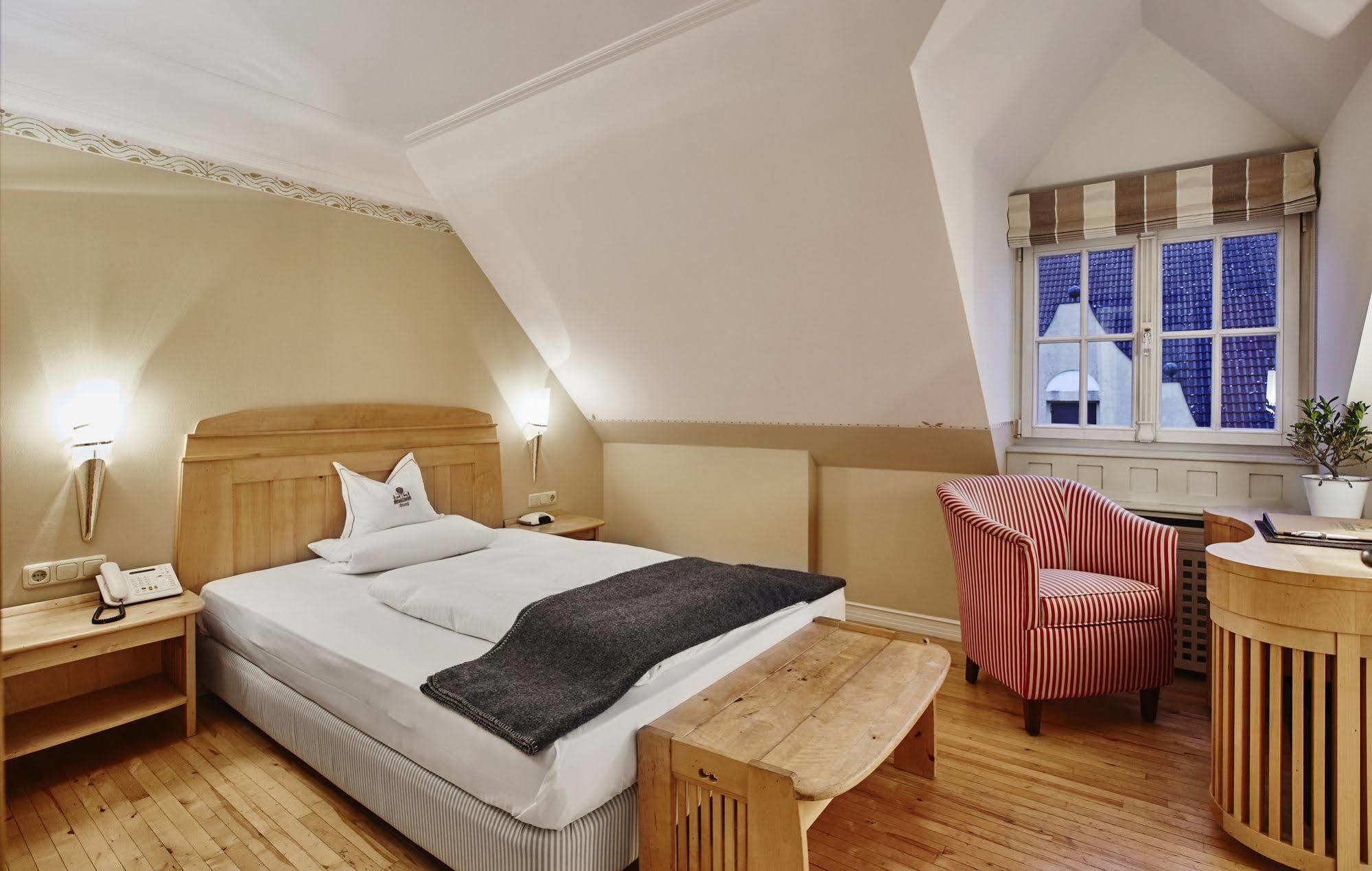 Hotel Gutsgasthof Stangl Vaterstetten Εξωτερικό φωτογραφία